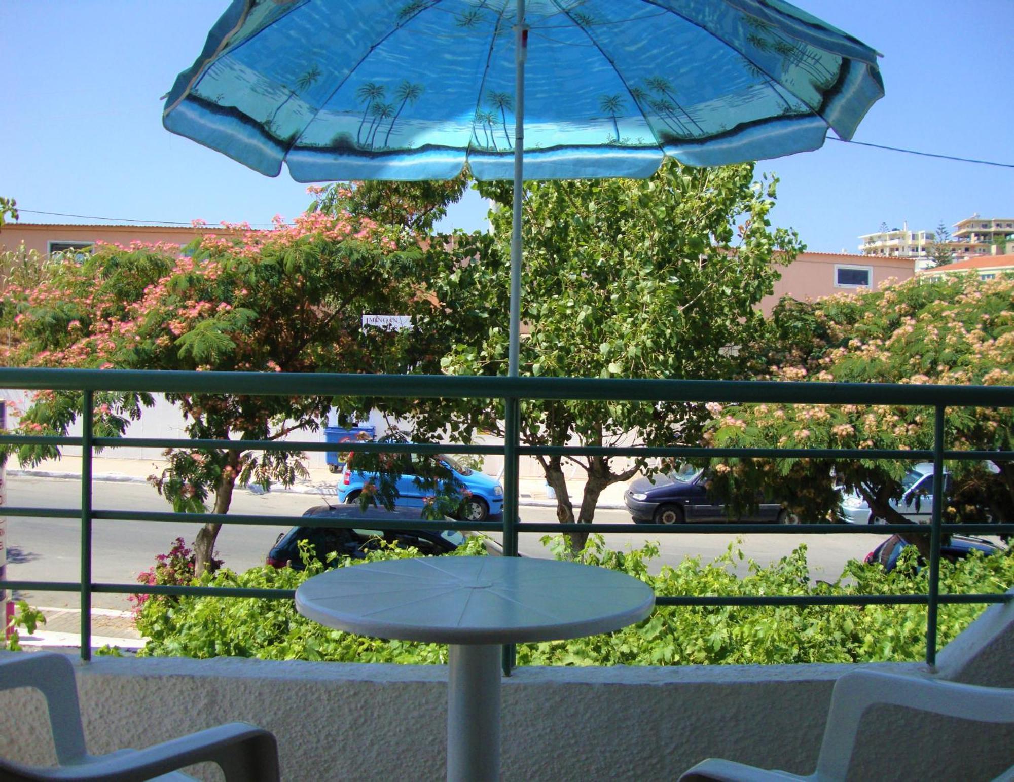 Lefka Hotel Kolimvárion Værelse billede